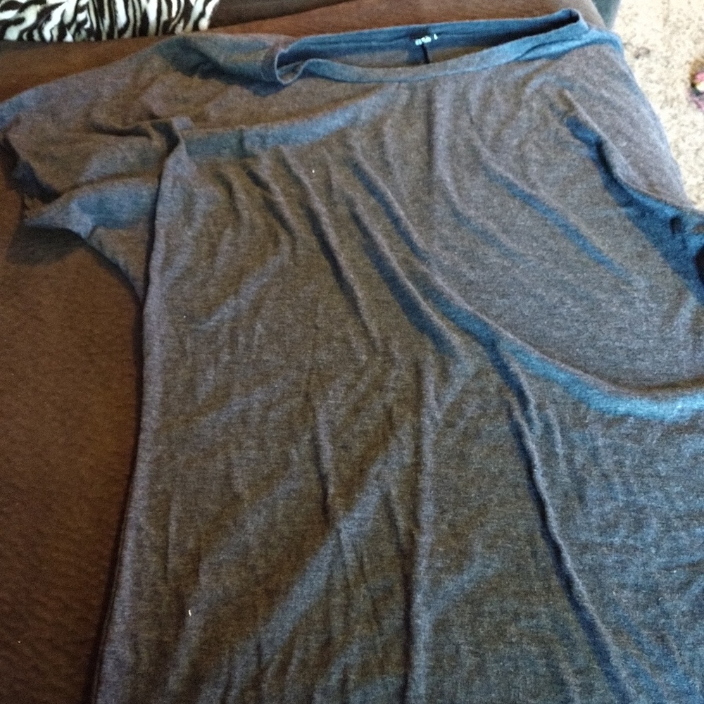 Grey t shirt size large